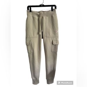 Men’s Champion cargo sweatpants. Size M.